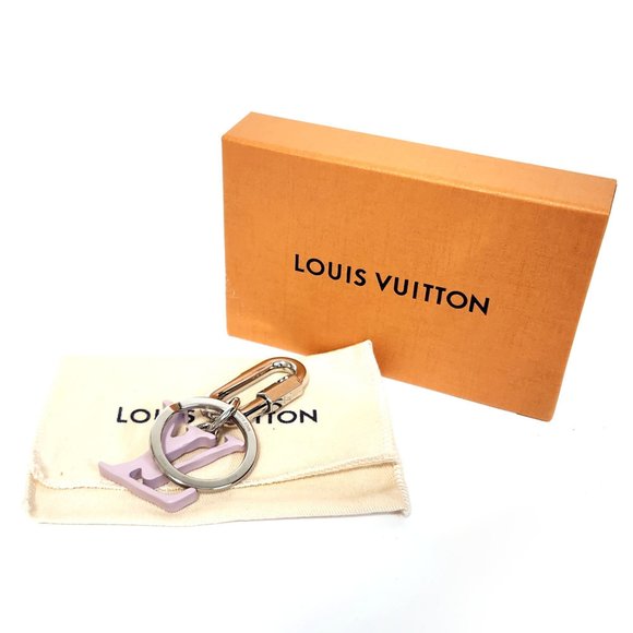 Louis Vuitton LOUIS VUITTON Porte-Cle LV Shape Keychain MP2615 Silver Pink Me... - Picture 11 of 11